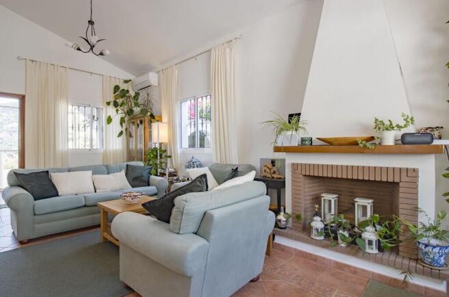 villa-for-sale-mondr