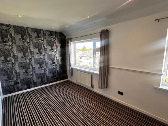 2 bed Semi-Detached for sale Image 9