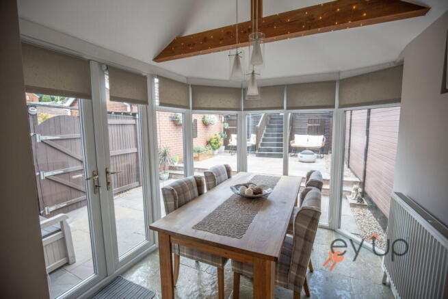 3 bed Semi-Detached for sale Image 8