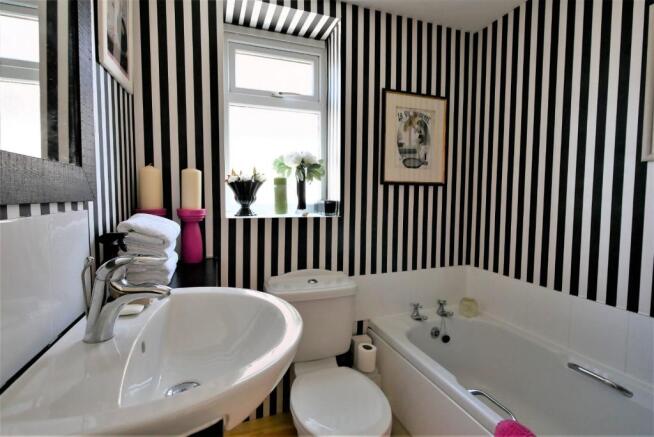 En-Suite Bathroom