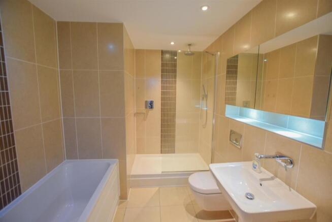 57 Harry Davis Court - Ensuite.jpg