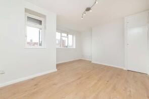 207, Neckinger Estate, Neckinger, London SE16 3QF
