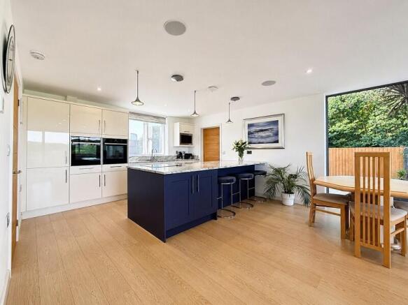 Open-plan Lounge/Kitchen/Diner