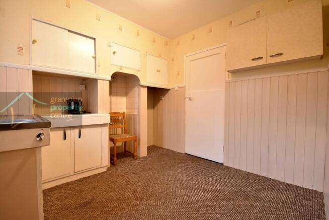 kitchen 2 .JPG
