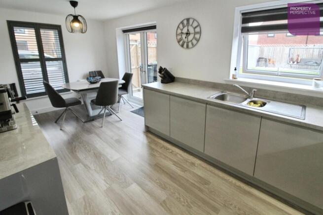 3 bed Semi-Detached for sale Image 4