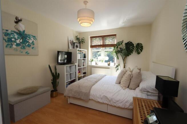 21 College Court, 3 Scholars Way, Gidea Park, Romford, Essex, RM2 5UQ photo 4