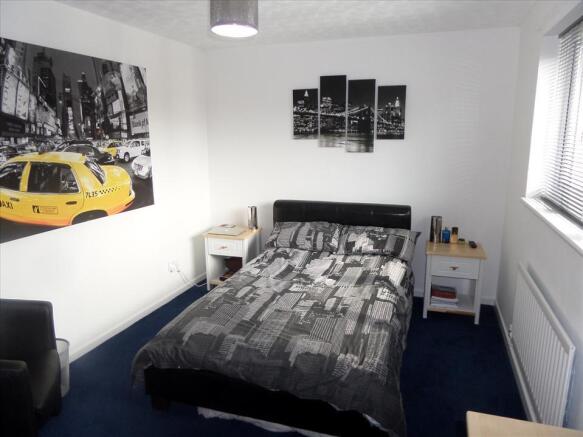 BEDROOM 2