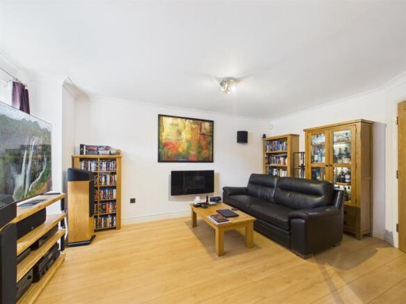 lounge 3.jpg