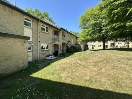 27, The Crofts, Hope Valley S32 1DG
