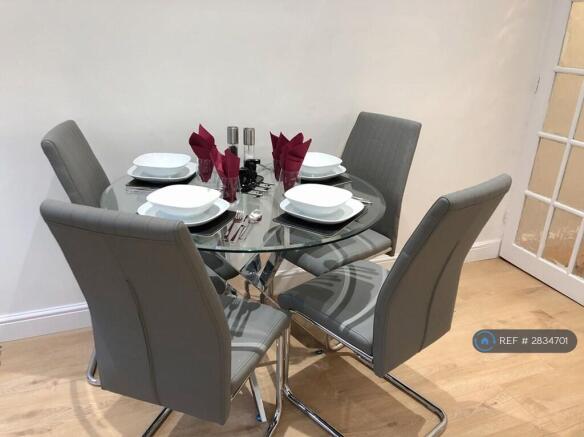 Kitchen Dining Table & Chairs