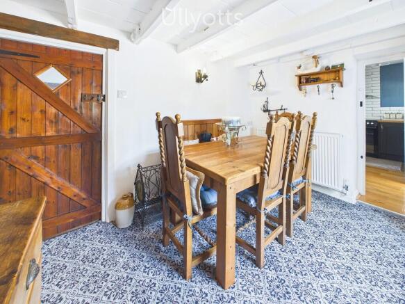4 bed Terraced for sale Image 4