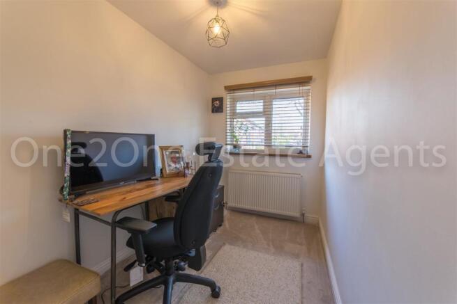 34 Llanyravon Way-1.jpg