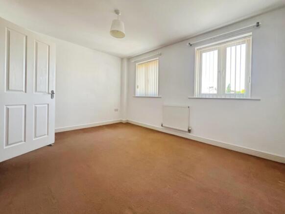 3 bed Town House for sale Image 10