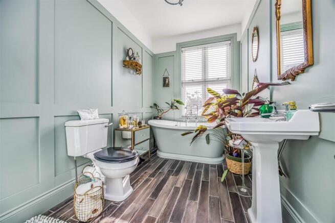 10 Kenilworth Road, Southsea-Smalll-PorticoMarketi