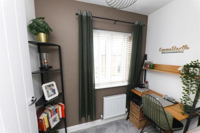 4 bed Town House for sale Image 8