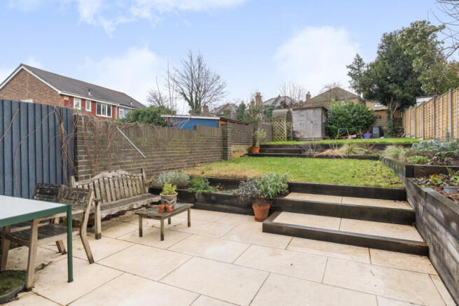 1403046-5-69723f5...