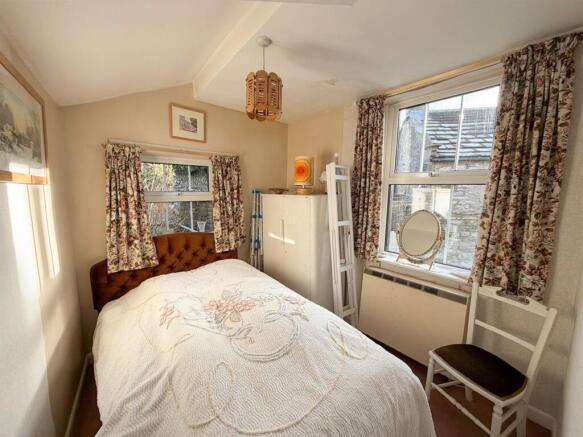 2 bed Cottage for sale Image 12