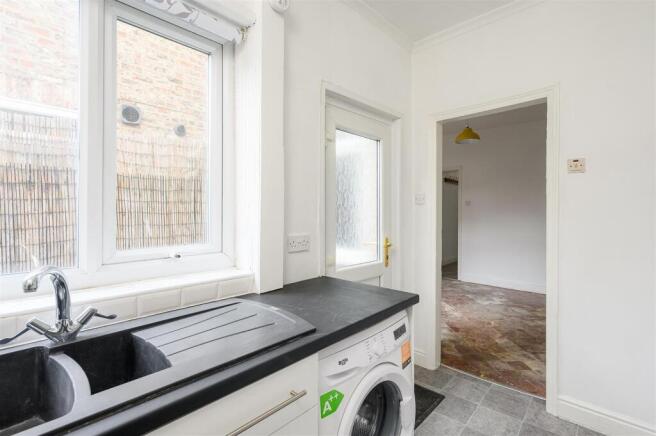 2 bed Terraced for sale Image 4