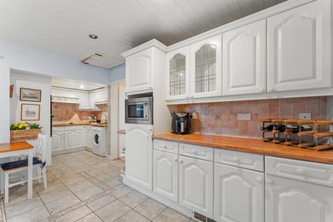 Margaret Road - Kitchen