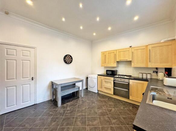 3 bed Terraced for sale Image 5