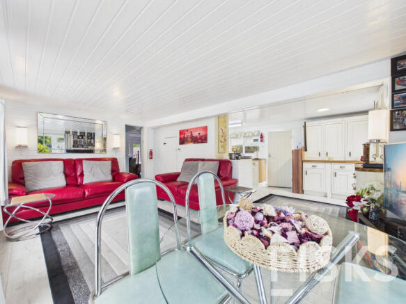 Kingsleigh Park Homes, Benfleet, SS7 photo 4