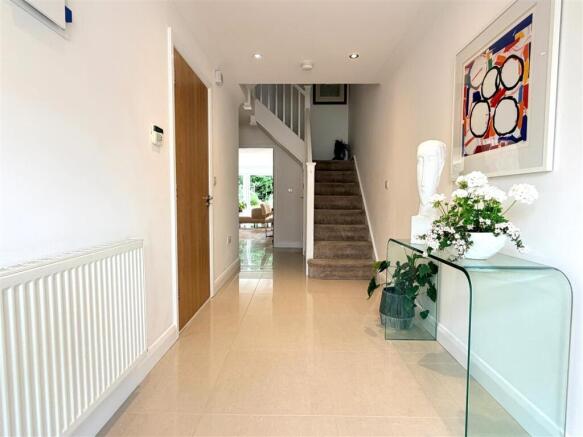 Beechwood Close, Lytham photo 4