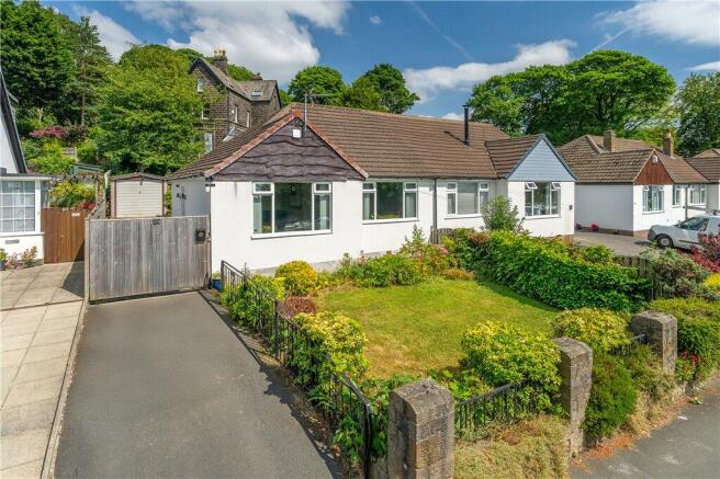 2 bed Bungalow for sale in yeadon