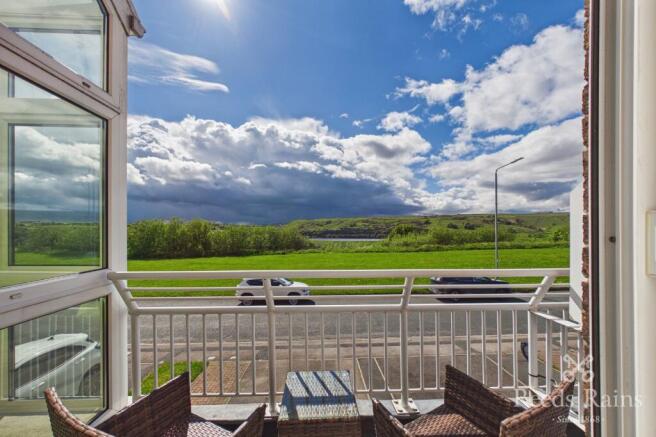 4 bed Terraced for sale Image 11