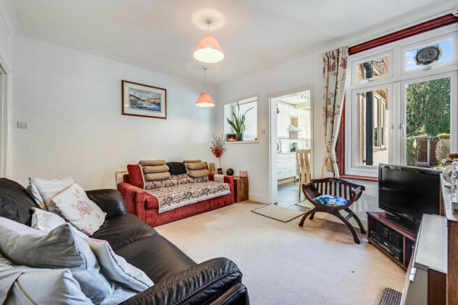 Gainsborough Crescent, Chelmsford photo 4