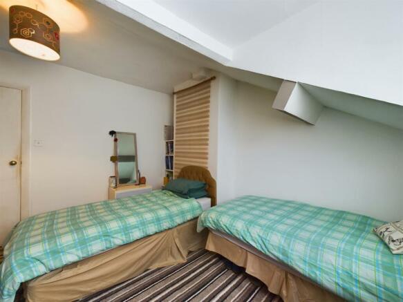 2 bed Maisonette for sale Image 12