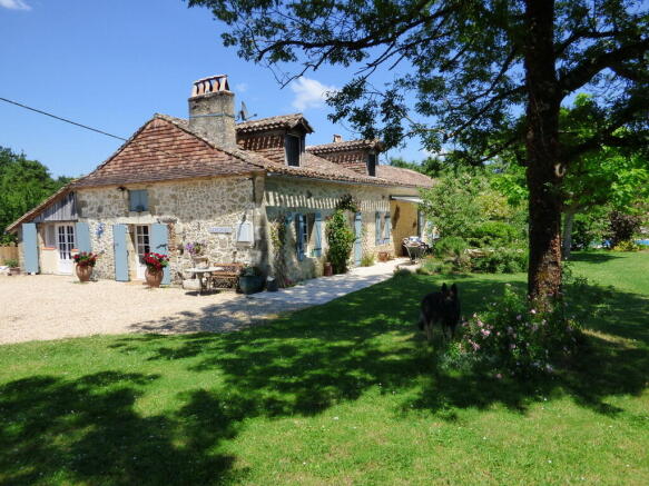 Photo 1