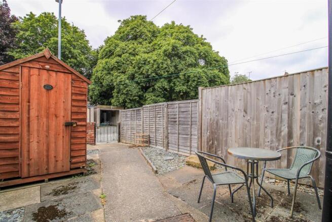 2 bed Terraced for sale Image 9