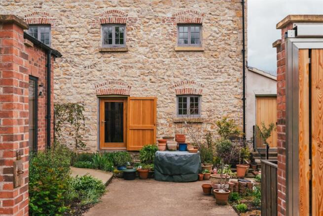 Courtyard Garden