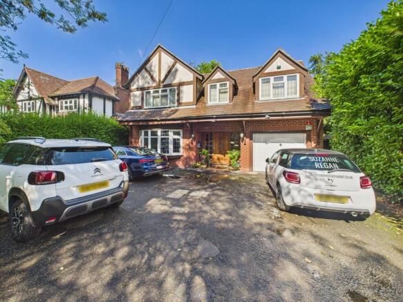 CAM05192G0-PR0121-STILL046