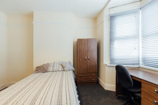 1 bed House Share to rent Image 4