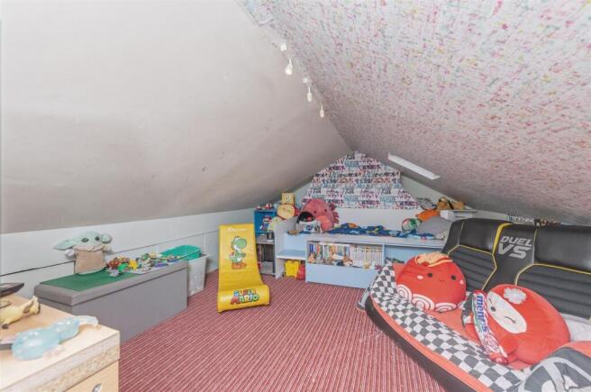 3 bed Terraced for sale Image 12