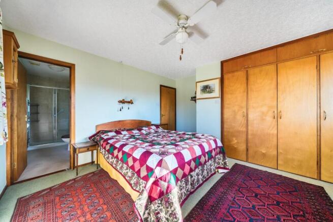 Bedroom 1.jpg