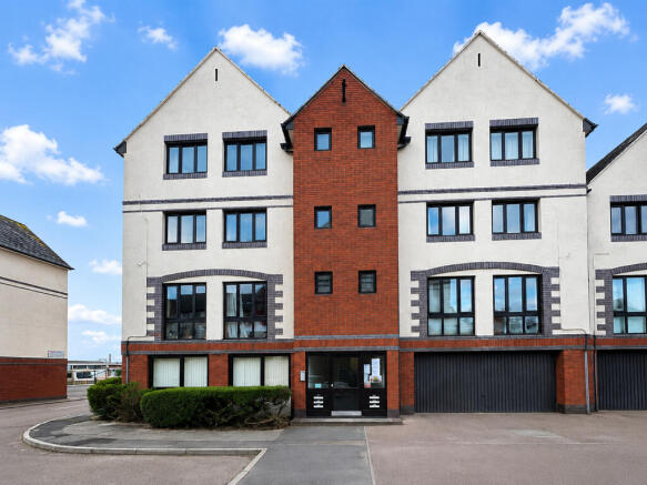 10 Gabriels Wharf - 000