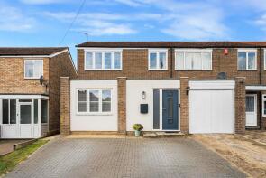 8, Meadow Close, Welham Green, Hatfield AL9 7NZ
