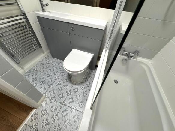 Photo 10