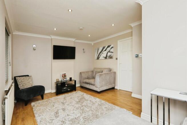 Ringwood Grove, Sothall, Sheffield photo 4