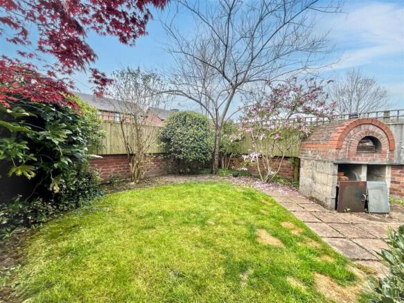 Welman Way, Altrincham photo 4