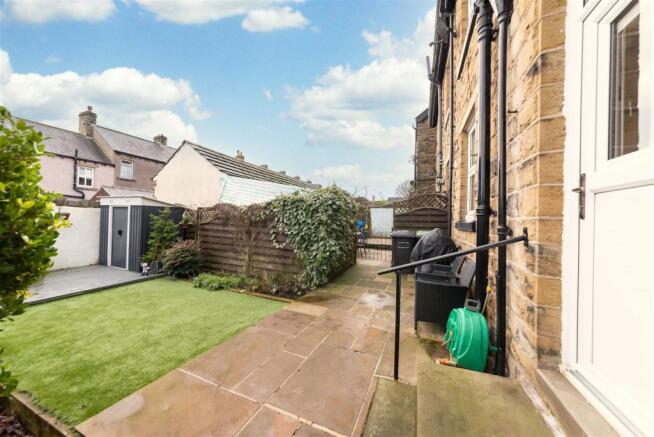rear garden 2.jpg