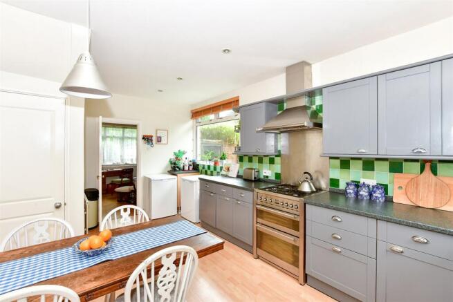 Kitchen/ Breakfast Room