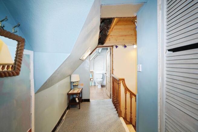 2 bed Maisonette for sale Image 8