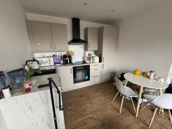 1 bed Flat to rent Image 8