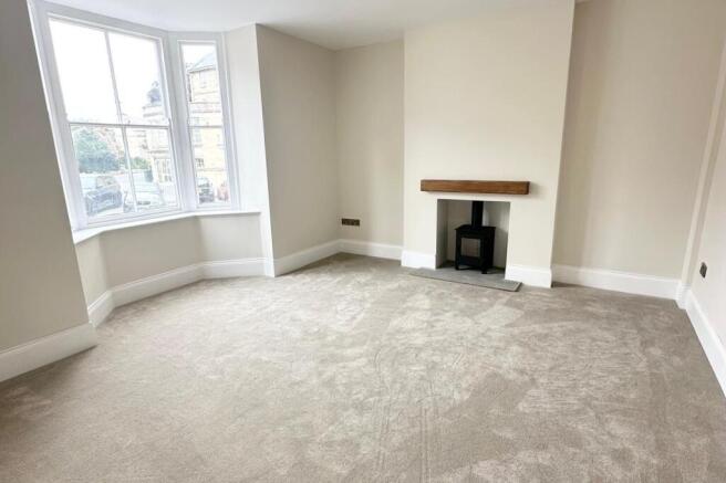 5 bed Town House for sale Image 4
