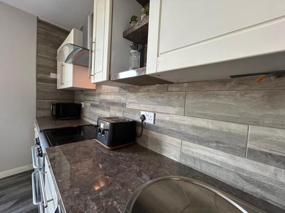 2 bed Terraced for sale Image 6