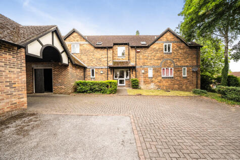 Cherry Grove, Hungerford
