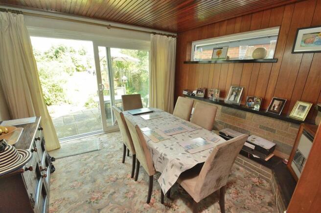 Lounge/Dining Room